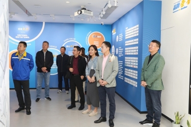 马来西亚巴生西港控股集团董事总经理拿督Eddie Lee一行莅临亚投娱乐纸业调研互换